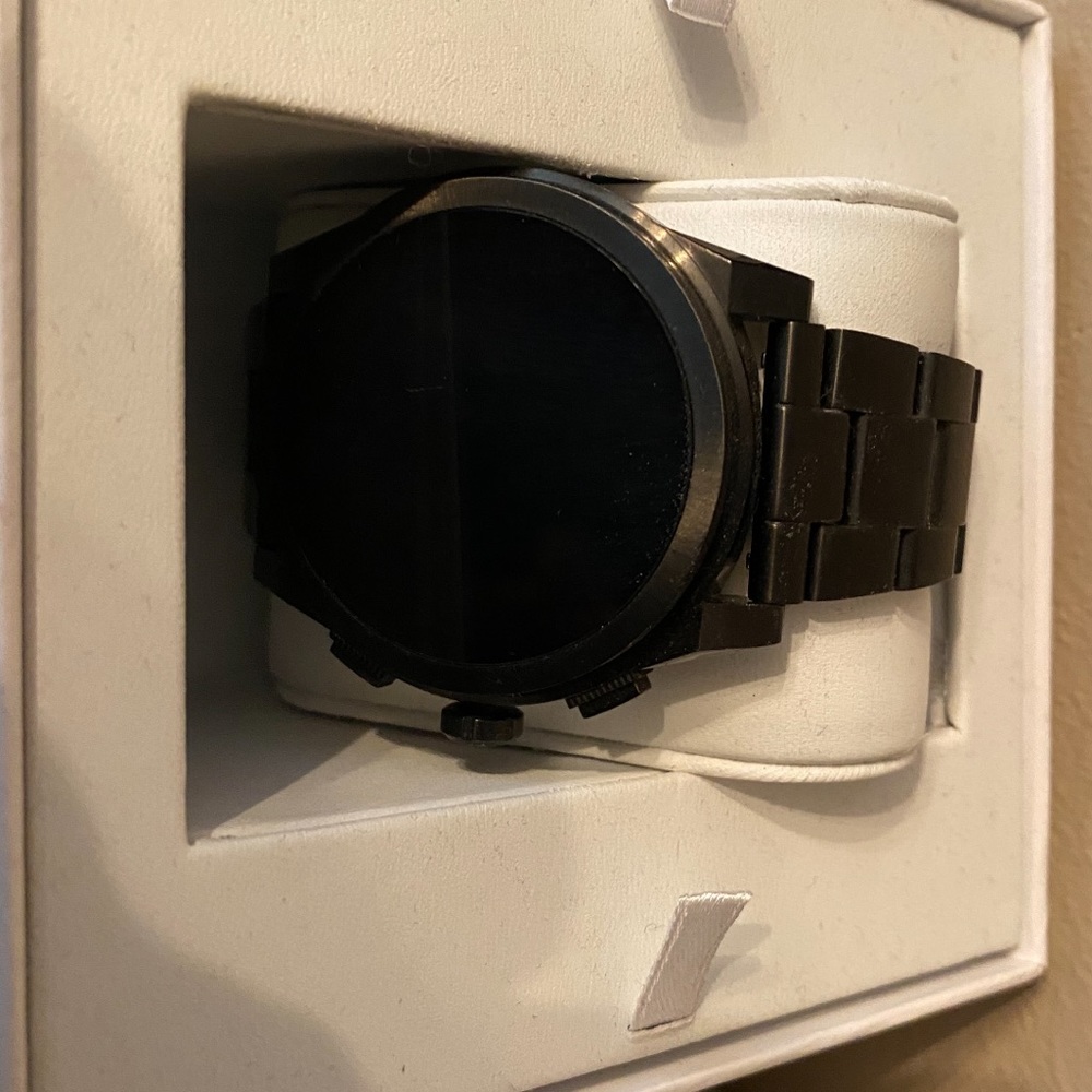 Michael Kors watch - Picture 2 of 2